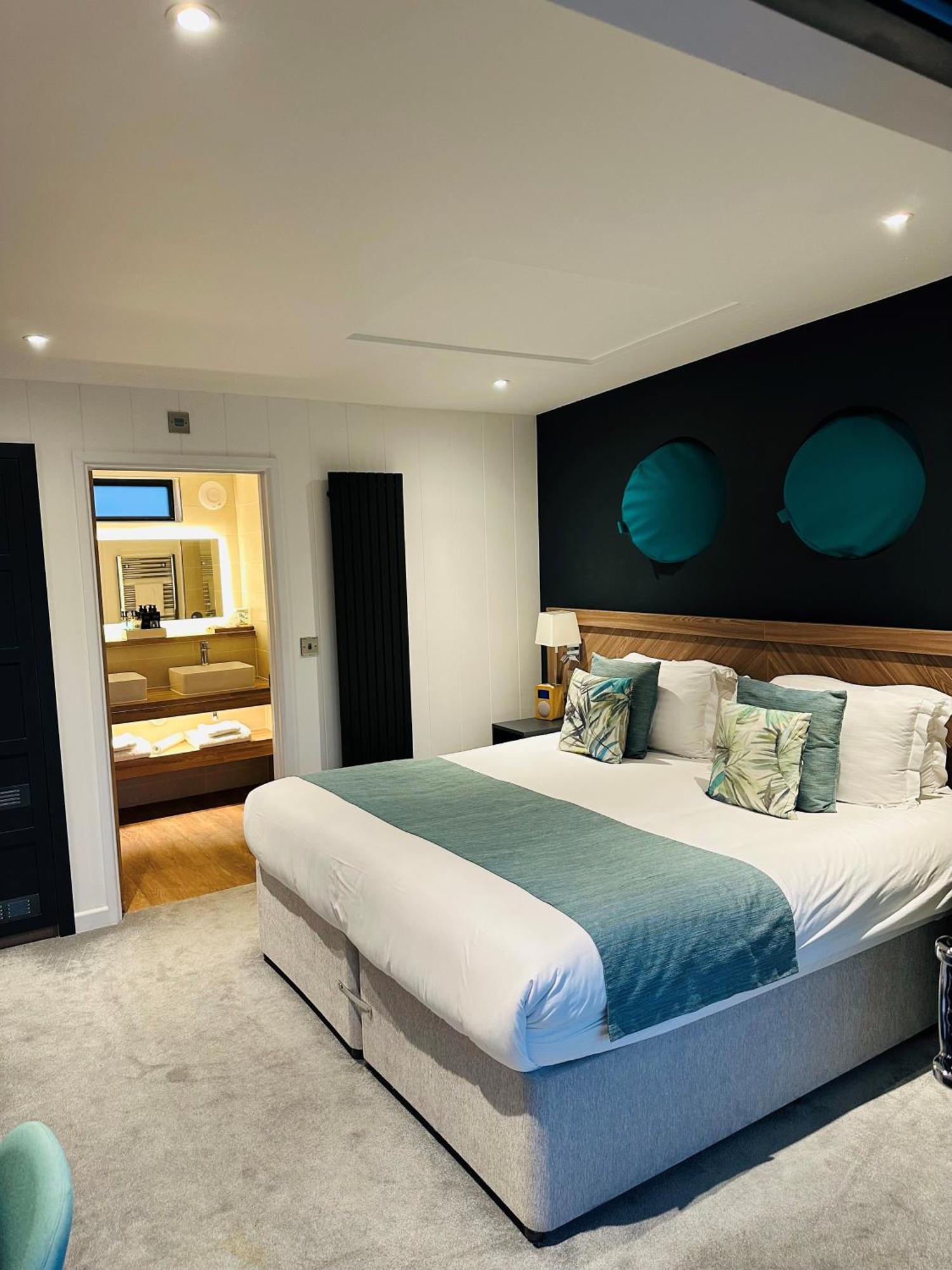 Rooms At Penarth Marina Cardiff Extérieur photo